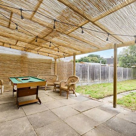 Low Rate For A 4-Bedroom House In Coventry With Free Unlimited Wi-Fi 2 Car Parking 53 Qmc Екстер'єр фото