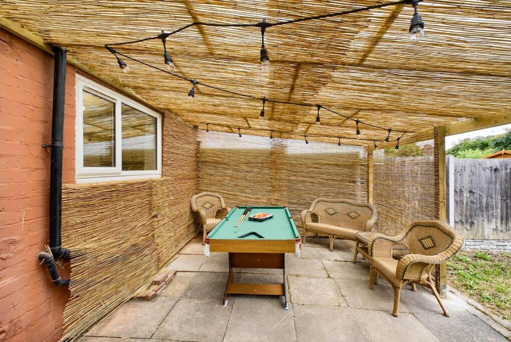 Low Rate For A 4-Bedroom House In Coventry With Free Unlimited Wi-Fi 2 Car Parking 53 Qmc Екстер'єр фото